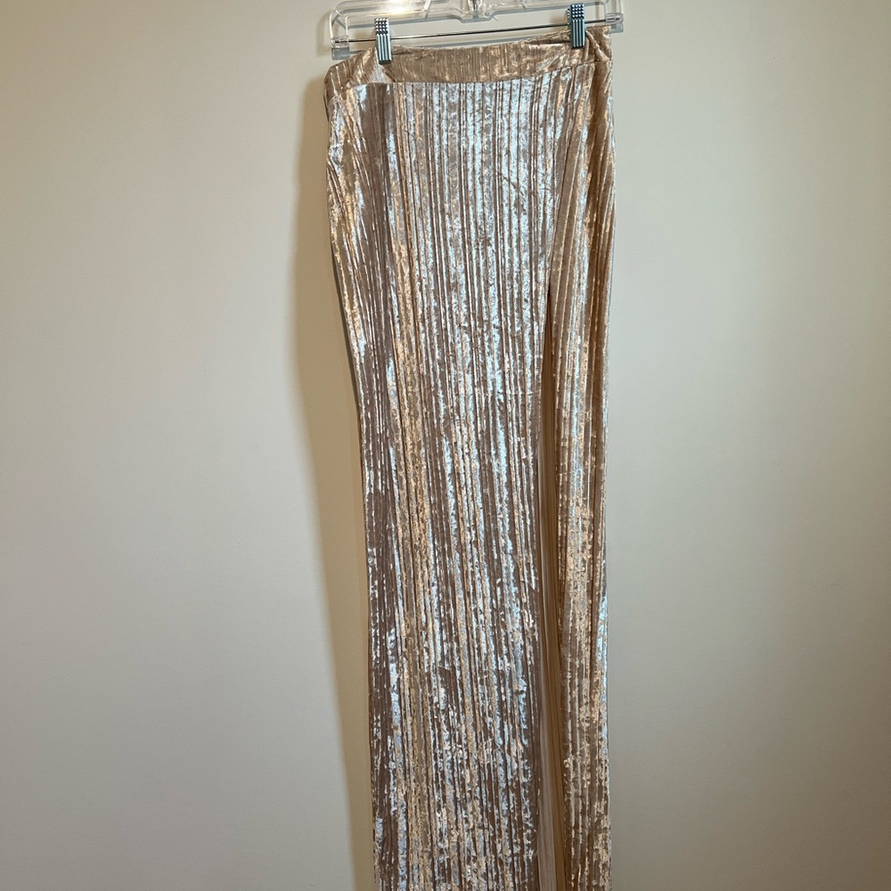 Elegant Velvet Pleated Skirt